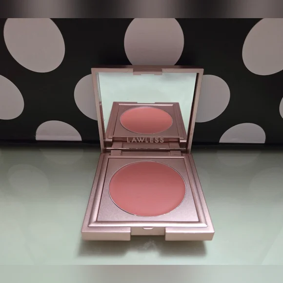 ✨️LAWLESS Blush✨️ - Picture 3 of 4